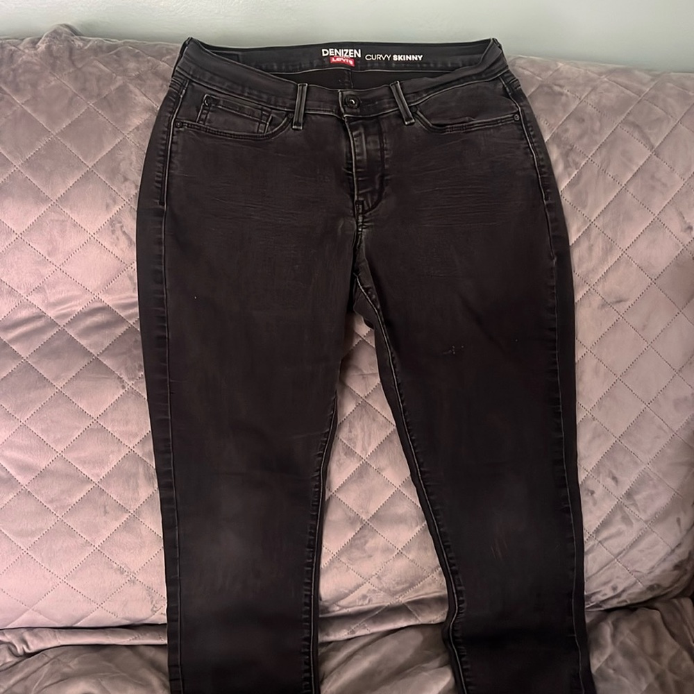Levi’s curvy skinny jeans